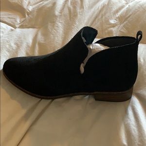 Dr. School’s Rate Booties - Black Suede